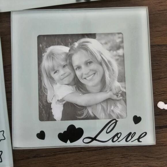 PHOTO COASTER SET - (6 PHOTO COASTERS AND INCLUDES BLACK WOODEN HOLDER) - Picture 3 of 7